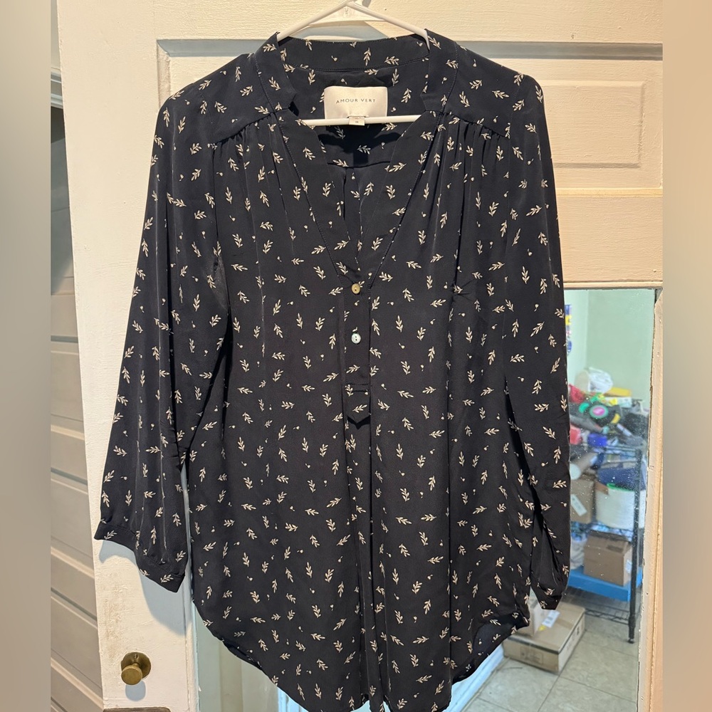 Amount Vert long sleeve blouse
